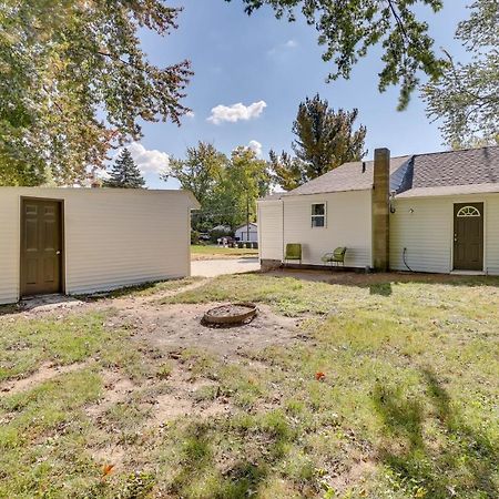 Modern Northfield Cottage With Yard! Kültér fotó